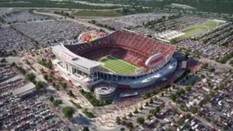 C罗皮亚尼奇进球，尤文图斯意甲36轮2-0完胜桑普多利亚